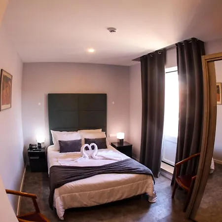 فندق Dos Cavaleiros 3*