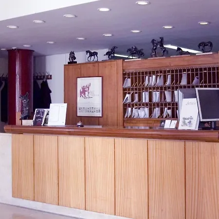 Dos Cavaleiros Otel 3*