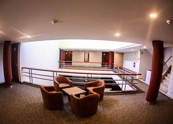 Dos Cavaleiros 3* טורס נובאס